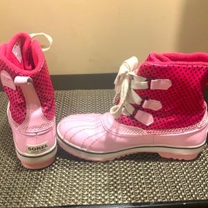 Girls Sorel snow boots size 3